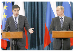 Vladimir Putin and Francois Fillon addressed reporters on the results of the 13th head-of-government meeting of the Russian-French cooperation commission|20 september, 2008|19:10