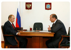 Prime Minister Vladimir Putin met with Samara Governor Vladimir Artyakov|25 september, 2008|19:00