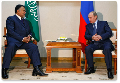 Prime Minister Vladimir Putin, who is on a working visit to Astrakhan, held a meeting with the Secretary General of the National Security Council of Saudi Arabia, Prince Bandar ben Abdel Aziz al-Saud