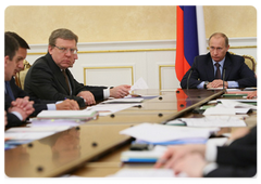 Prime Minister Vladimir Putin chaired a meeting of the Government Presidium|12 january, 2009|15:00