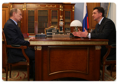 Prime Minister Vladimir Putin met with Stavropol Territory Governor Valery Gayevsky|12 january, 2009|16:00