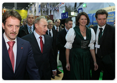В.В.Путин посетил крупнейшую в Европе сельскохозяйственную выставку «Зеленая неделя-2009»|16 января, 2009|19:53