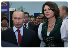 В.В.Путин посетил крупнейшую в Европе сельскохозяйственную выставку «Зеленая неделя-2009»|16 января, 2009|19:58