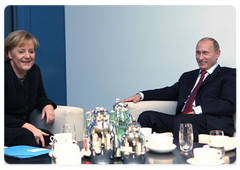 Председатель Правительства Российской Федерации В.В.Путин провел переговоры с Федеральным Канцлером Федеративной Республики Германия А.Меркель|16 января, 2009|21:28