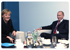 Prime Minister Vladimir Putin held talks with German Chancellor Angela Merkel|16 january, 2009|21:28
