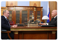 Vladimir Putin met with Moscow Mayor Yury Luzhkov|19 january, 2009|17:00