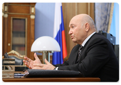 Vladimir Putin met with Moscow Mayor Yury Luzhkov|19 january, 2009|17:00