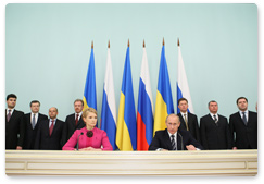 Prime Minister Vladimir Putin held negotiations with Ukrainian Prime Minister Yulia Tymoshenko in Moscow, following which Gazprom and Naftogaz Ukraine signed a contract for the sale and purchase of natural gas for 2009-2019