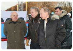 Prime Minister Vladimir Putin met with organisers and participants in the Moscow stage of the FIS Alpine Ski World Cup|2 january, 2009|15:00