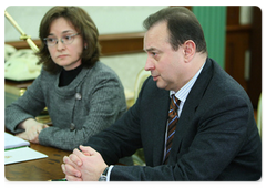 Russian Economic Development Minister Elvira Nabiullina and Norilsk Nickel (GMKN) CEO Vladimir Strzhalkovsky during a meeting with Prime Minister Vladimir Putin|21 january, 2009|16:00