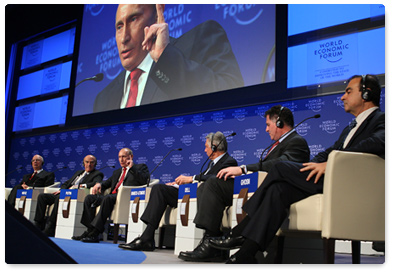 В.В.Путин ответил на вопросы участников пленарного заседания, посвященного открытию Форума