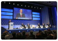 Председатель Правительства Российской Федерации В.В.Путин выступил на открытии Всемирного экономического форума в г. Давос|29 января, 2009|00:00