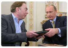 Prime Minister Vladimir Putin met with British composer Andrew Lloyd Webber|15 november, 2008|11:36