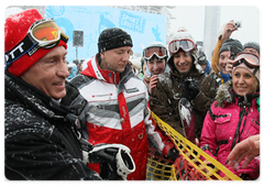 Prime Minister Vladimir Putin skied near the ski complex of the Polyana Hotel in Sochi|3 january, 2009|14:00