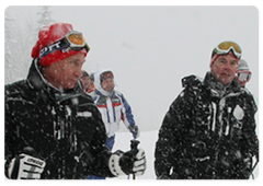 Prime Minister Vladimir Putin skied near the ski complex of the Polyana Hotel in Sochi|3 january, 2009|14:00