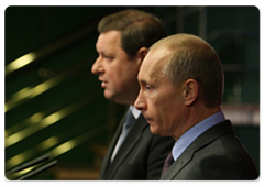 Russian Prime Minister Vladimir Putin and his Belarusian counterpart Sergei Sidorsky delivered a joint statement to the press following a meeting of the Council of Ministers of the Union State|30 january, 2009|19:00