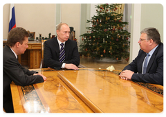 Vladimir Putin held a meeting with Head of the Federal Customs Service of Russia Andrei Belyaninov and Gazprom CEO Alexei Miller|6 january, 2009|21:40