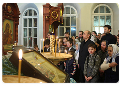 Vladimir Putin has attended Christmas Mass at the Purification of Virgin Mary Church in Petrozavodsk|7 january, 2009|09:41