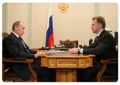 Vladimir Putin held a meeting with First Deputy Prime Minister Igor Shuvalov|9 january, 2009|16:00