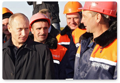 В.В.Путин принял участие в церемонии открытия мостового перехода через Оку