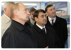 Prime Minister Vladimir Putin attending the opening ceremony of a bridge over the Oka River during his tour of the Vladimir Region|1 october, 2009|19:02