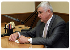 The Governor of the Vladimir Region, Nikolai Vinogradov, at a meeting with Prime Minister Vladimir Putin|1 october, 2009|20:37