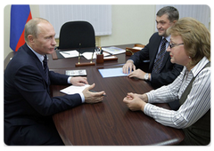 Prime Minister Vladimir Putin met with visitors to the Public Reception Office of the United Russia Party Chairman|1 october, 2009|20:37