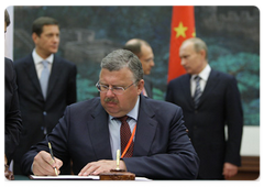 The ceremony of signing Russian-Chinese agreements after bilateral talks in Beijing|13 october, 2009|17:11