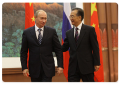 Russian Prime Minister Vladimir Putin and his Chinese counterpart Wen Jiabao holding a press conference to summarise the results of the 14th regular meeting of the Russian and Chinese heads of Government|13 october, 2009|17:11