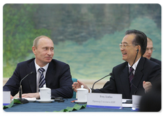 В.В.Путин и Премьер Госсовета КНР Вэнь Цзябао встретились с участниками Четвертого российско-китайского экономического форума|13 октября, 2009|17:59