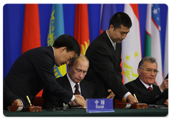 A series of joint agreements was signed following a meeting of the Shanghai Cooperation Organisation (SCO) Council of Heads of Government|14 october, 2009|12:13