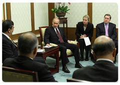 Prime Minister Vladimir Putin met with Pakistani Prime Minister Yousaf Raza Gillani during a summit of the Council of the Heads of Government of Shanghai Cooperation Organisation member countries|14 october, 2009|18:38