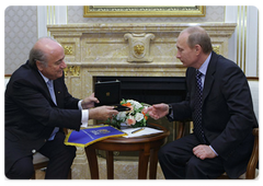 FIFA President Joseph Blatter at a meeting with Prime Minister Vladimir Putin|15 october, 2009|19:53