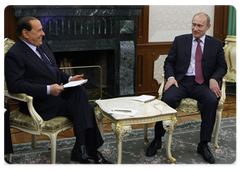 Russian Prime Minister Vladimir Putin and Italian Prime Minister Silvio Berlusconi in a videoconference with their Turkish counterpart Recep Tayyip Erdogan|22 october, 2009|16:34