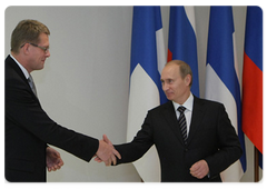В.В.Путин  и Премьер-министр Финляндии М.Ванхахен приняли участие в церемонии открытия «Дома Финляндии» в Санкт-Петербурге|25 октября, 2009|19:41