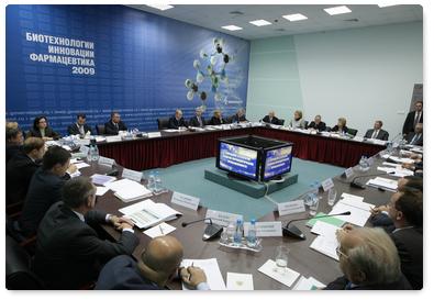 В.В.Путин провел в Зеленограде совещание «О стратегии развития фармацевтической промышленности»