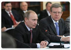 Prime Minister Vladimir Putin at a meeting with Belarusian Prime Minister Sergei Sidorsky|28 october, 2009|17:47