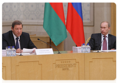 Prime Minister Vladimir Putin chairing a meeting of the Council of Ministers of the Union State|28 october, 2009|20:26