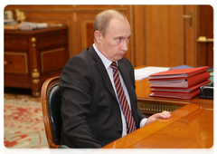 Prime Minister Vladimir Putin during a meeting with Andrei Kostin, President of Vneshtorgbank|29 october, 2009|14:36