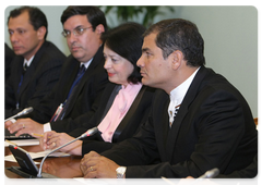 Ecuadorian President Rafael Correa in a meeting with Vladimir Putin|29 october, 2009|14:12