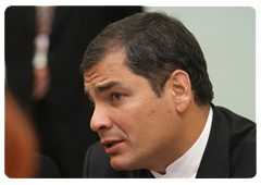 Ecuadorian President Rafael Correa in a meeting with Vladimir Putin|29 october, 2009|14:17