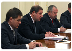 Belarusian Prime Minister Sergei Sidorsky during a meeting with Vladimir Putin|6 october, 2009|17:16