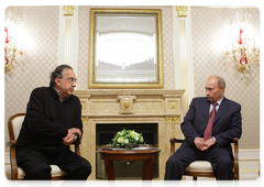 Prime Minister Vladimir Putin at a meeting with top executives from Kamaz and Fiat Group|8 october, 2009|18:49