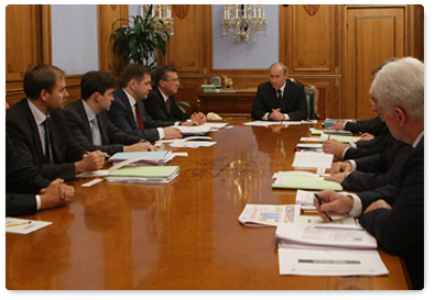 Prime Minister Vladimir Putin chaired a meeting to discuss associated petroleum gas processing and Russia’s system of natural gas pipelines