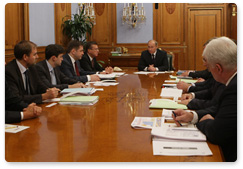 Prime Minister Vladimir Putin chaired a meeting to discuss associated petroleum gas processing and Russia’s system of natural gas pipelines
