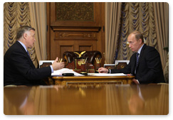 Prime Minister Vladimir Putin met with Russian Railways President Vladimir Yakunin