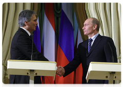 Prime Minister Vladimir Putin and Federal Chancellor Werner Faymann at a joint press conference following bilateral talks|11 november, 2009|18:08