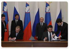 Russia and Slovenia came to an agreement after talks between Vladimir Putin and Borut Pahor|14 november, 2009|14:59