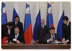 Russia and Slovenia came to an agreement after talks between Vladimir Putin and Borut Pahor|14 november, 2009|14:59