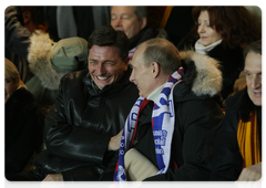 Prime Minister Vladimir Putin and Slovenian Prime Minister Borut Pahor attended the first 2010 World Cup qualifying match between the Russian and Slovenian national teams|14 november, 2009|21:00